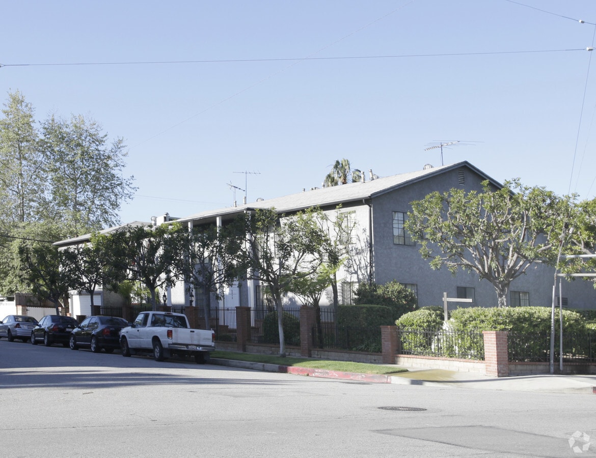 Photo - 4369-4375 Ethel Ave