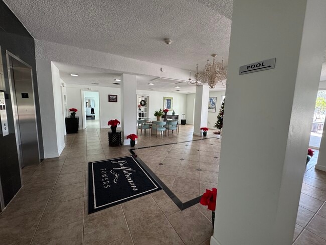 Photo - 33 S Gulfstream Ave Unit 409