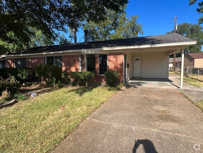 Building Photo - BIG HOME IN GARDEN VALLEY AREA OF SHREVEPORT
