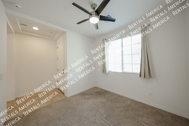 Photo - 3710 E Lodgepole Dr