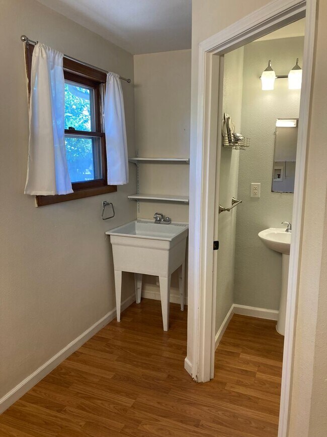 Quiet Three Bedroom Home in South Salem, L... Rental House Rental in