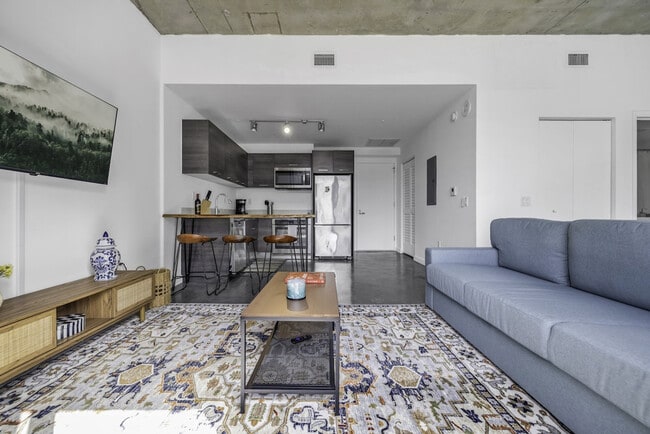 Photo - 245 SE 1st St Unidad SI ID1255517P