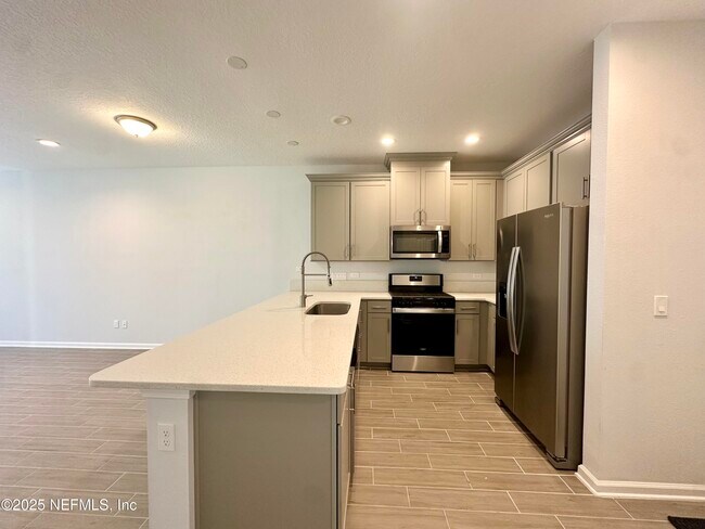 Photo - 215 Pine Bluff Dr