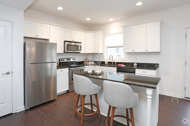 3BR - Kitchen - Highland Village