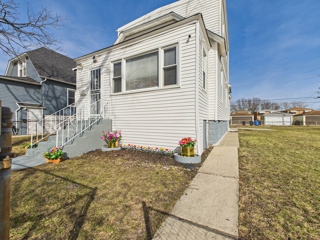 Building Photo - 9151 S Normal Ave Rental