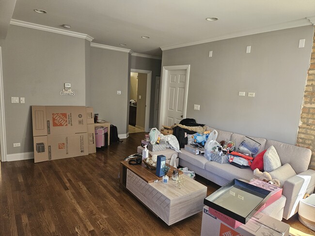 Living Room - 6503 N Mozart St Unit 3