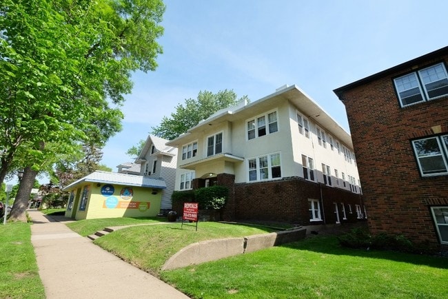 Photo - 1756 Grand Ave