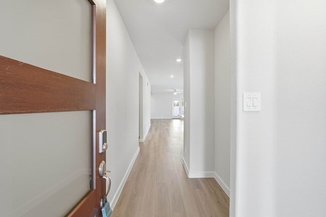 Photo - 18037 Martin Pines Dr