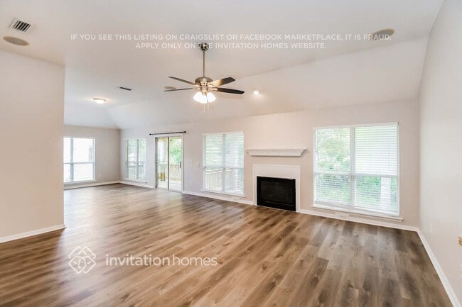 Photo - 420 Heather Park Ln