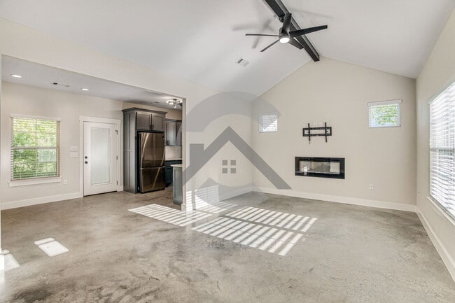 Photo - 516 Ash St