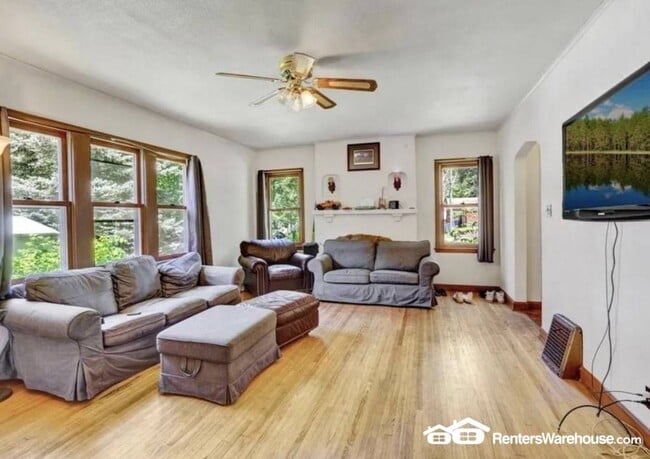 Photo - 2036 Iglehart Ave