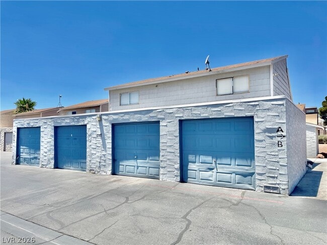 Building Photo - 5187 Greene Ln Unit B