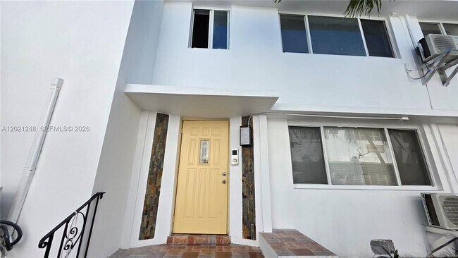 7629 Dickens Ave Unidad 7