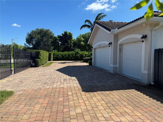 Photo - 12800 SW 222nd St