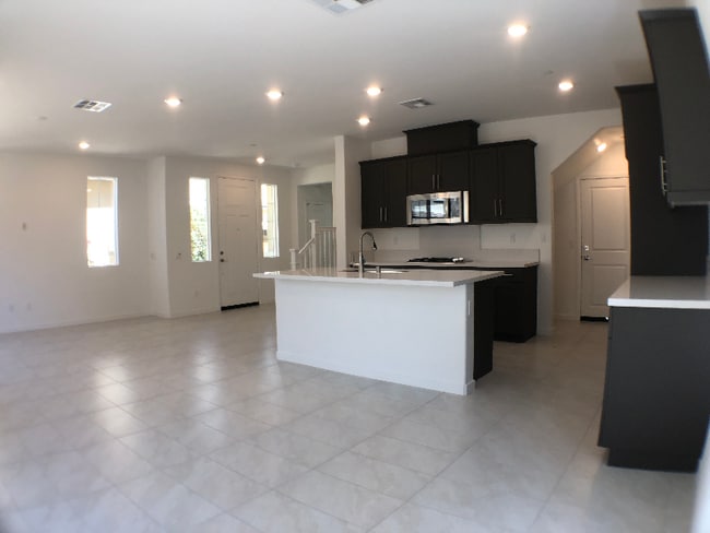 Photo - 16254 Lozano St