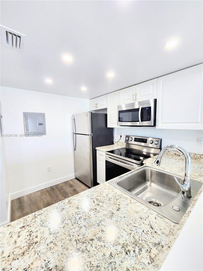 Photo - 16465 NE 22nd Ave Unit 610