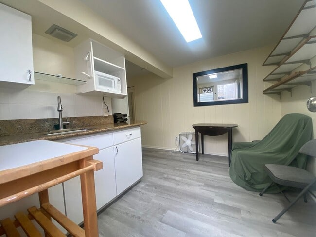 Photo - Frank Unidad Back