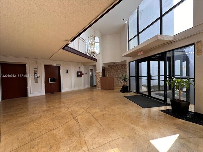 Photo - 2025 NE 164th St Unit 1008