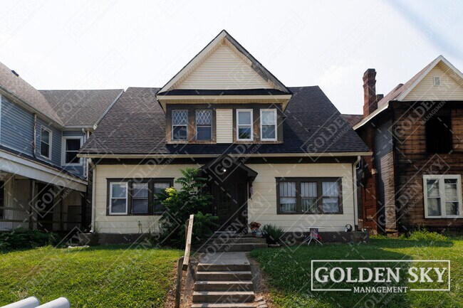 Building Photo - 427 S Mound St