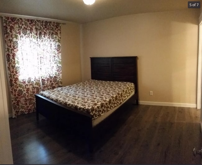 Master Bedroom - 470 Topaz Rd Unit c