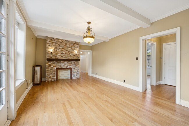 Photo - 2315 N Commonwealth Ave Unit 3N