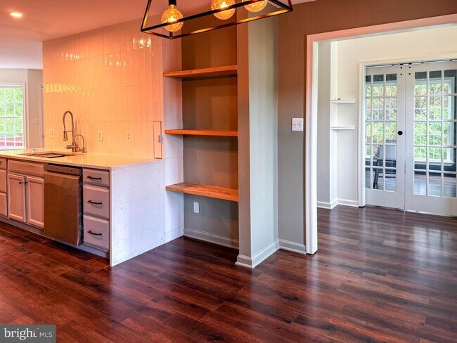 Photo - 3710 Layton St