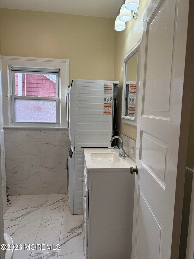 Photo - 126 Lake Ave