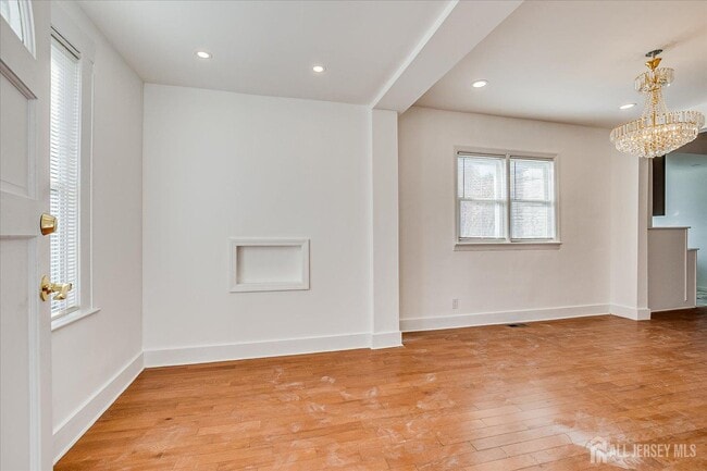 Photo - 385 Pierson Ave Unidad 1