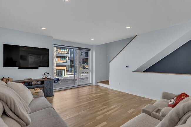 Photo - Fantastic Union Hill Townhome!