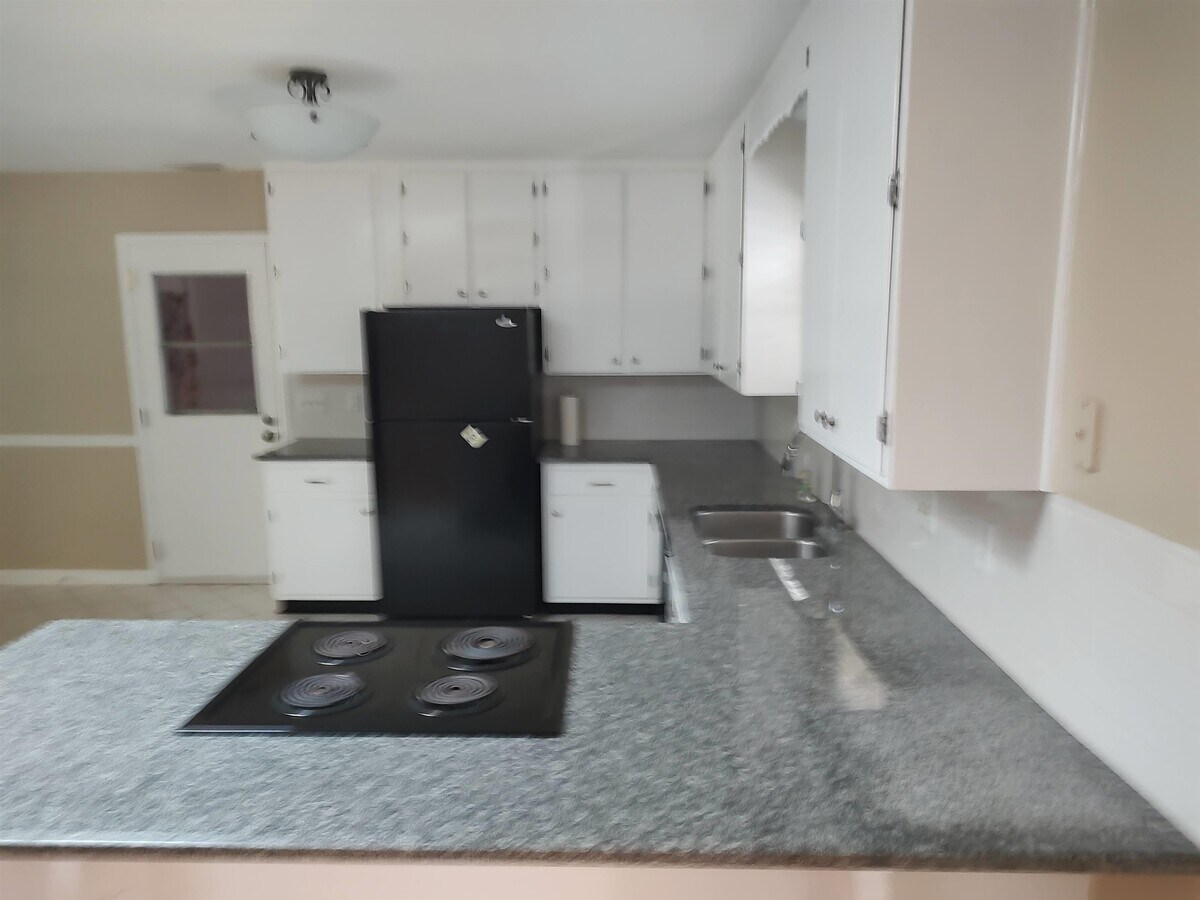 Photo - 1533 Woodgate Way