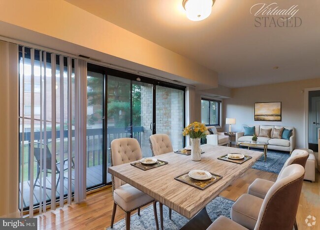 Building Photo - 6310 Hil-Mar Dr Unit 9-5 Rental