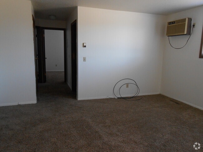 Building Photo - 1007 13th Ave W Unit 4 Rental
