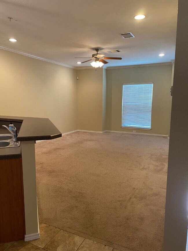 Photo - Spectacular Townhouse in Overton Area Minutes from Tech Unit 4