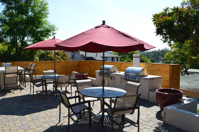 Hillside Terrace-Vista - Hillside Terrace-Vista Apartments