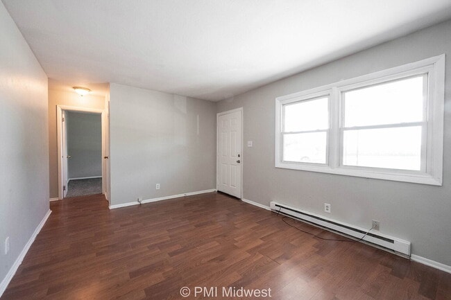 "Charming 2-Bedroom Retreat in New Palestine - 800 Sq Ft of Comfort!"