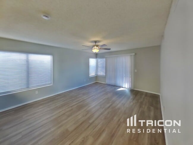 Photo - 5262 Willowhaven Ave