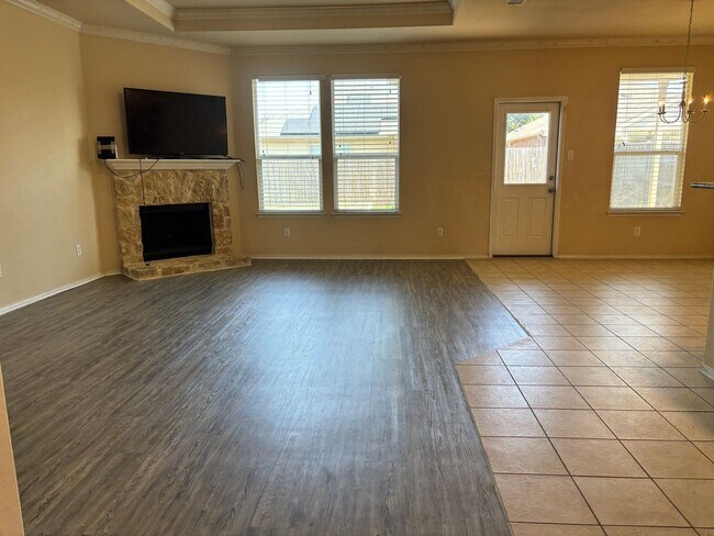 7509 Berrenda Dr