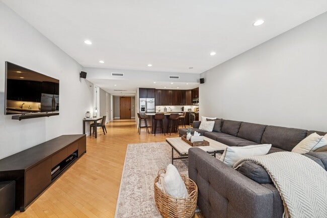 Photo - 680 N Lake Shore Dr Unit 1407