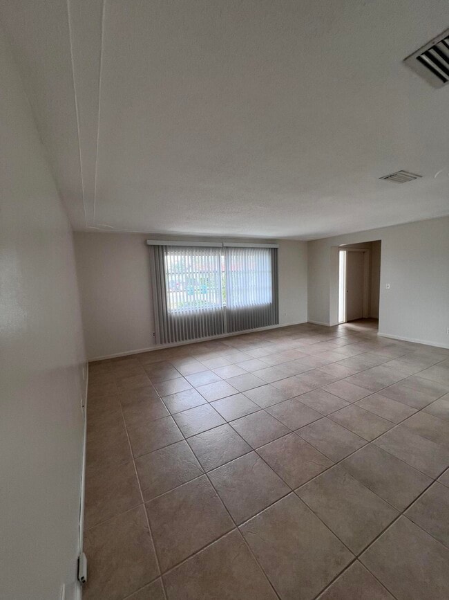 Photo - 350 Orion Ct