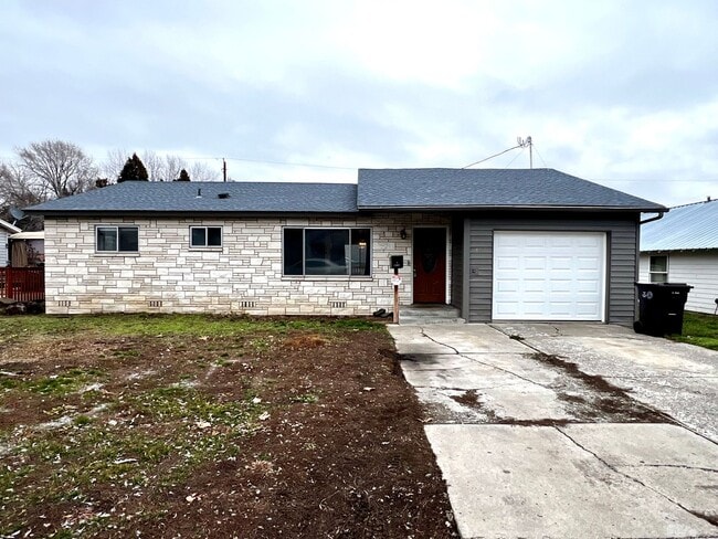 Building Photo - 1407 S 20th Ave