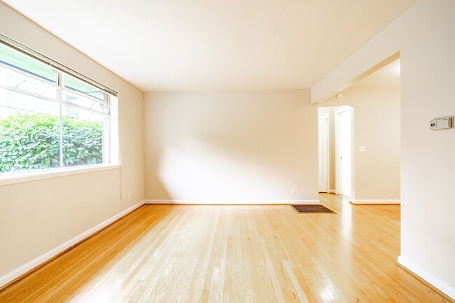 Photo - Boylston Court