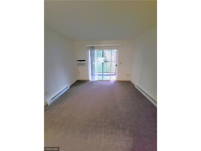 Photo - 560 Spring St Unit #E5