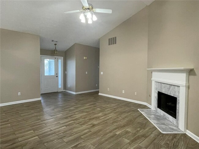 Photo - 2630 Cambridge Park Dr NW