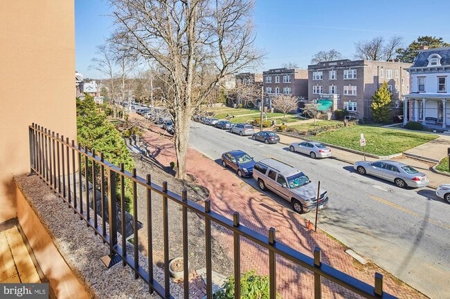 Photo - 1400 Delaware Ave Unidad B1