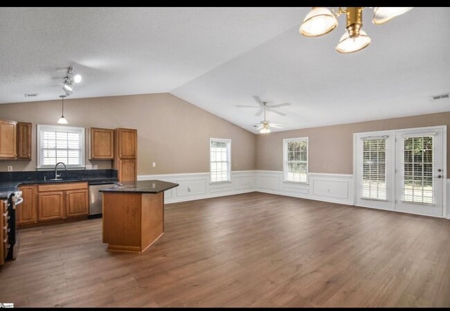 Photo - 27 Sweetland Ct