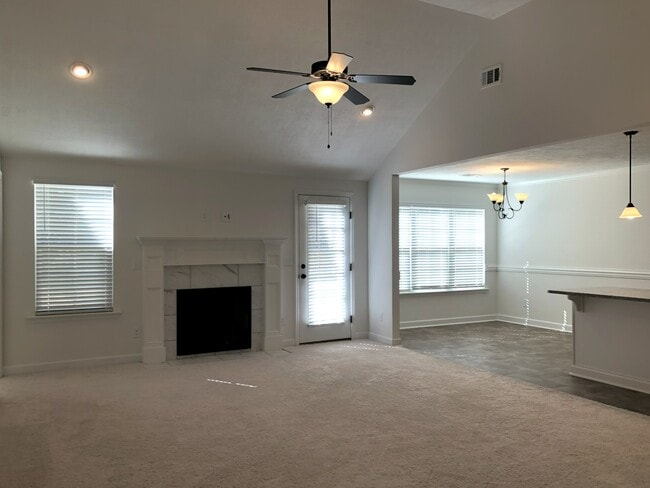 Photo - 807 Goodale Dr