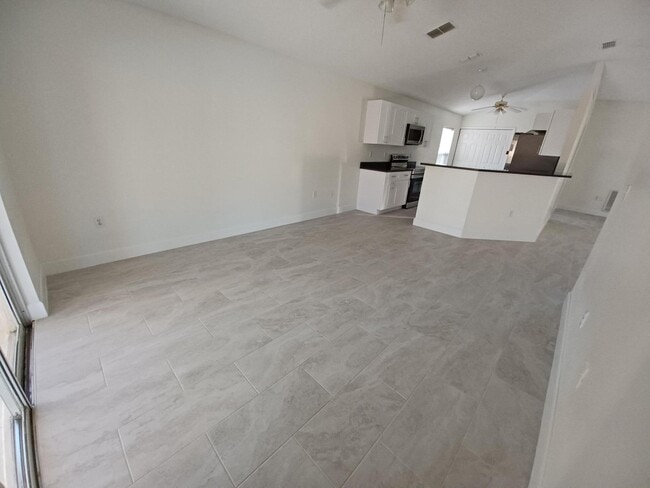 1125 White Oak Cir