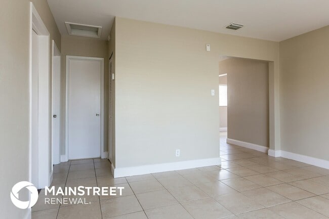 Photo - 410 NW 51st Ct