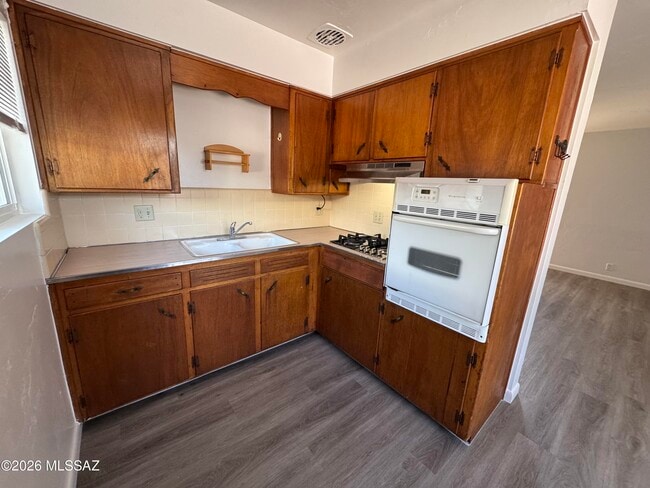 Photo - 4418 E Lee St