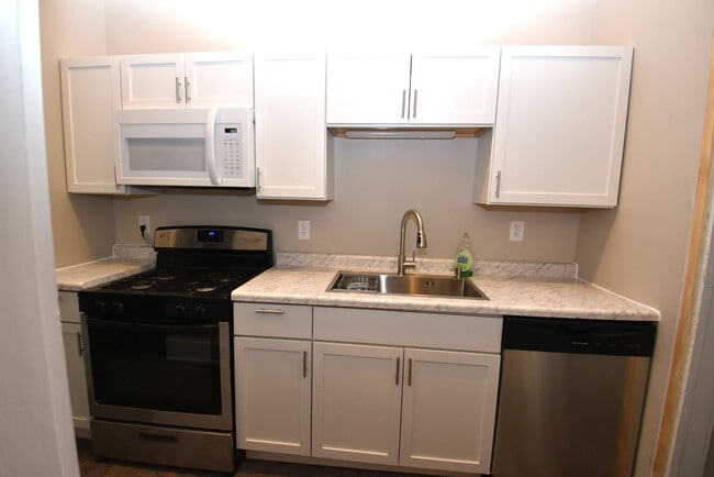 Photo - 434 W Lawrence St Unit 2